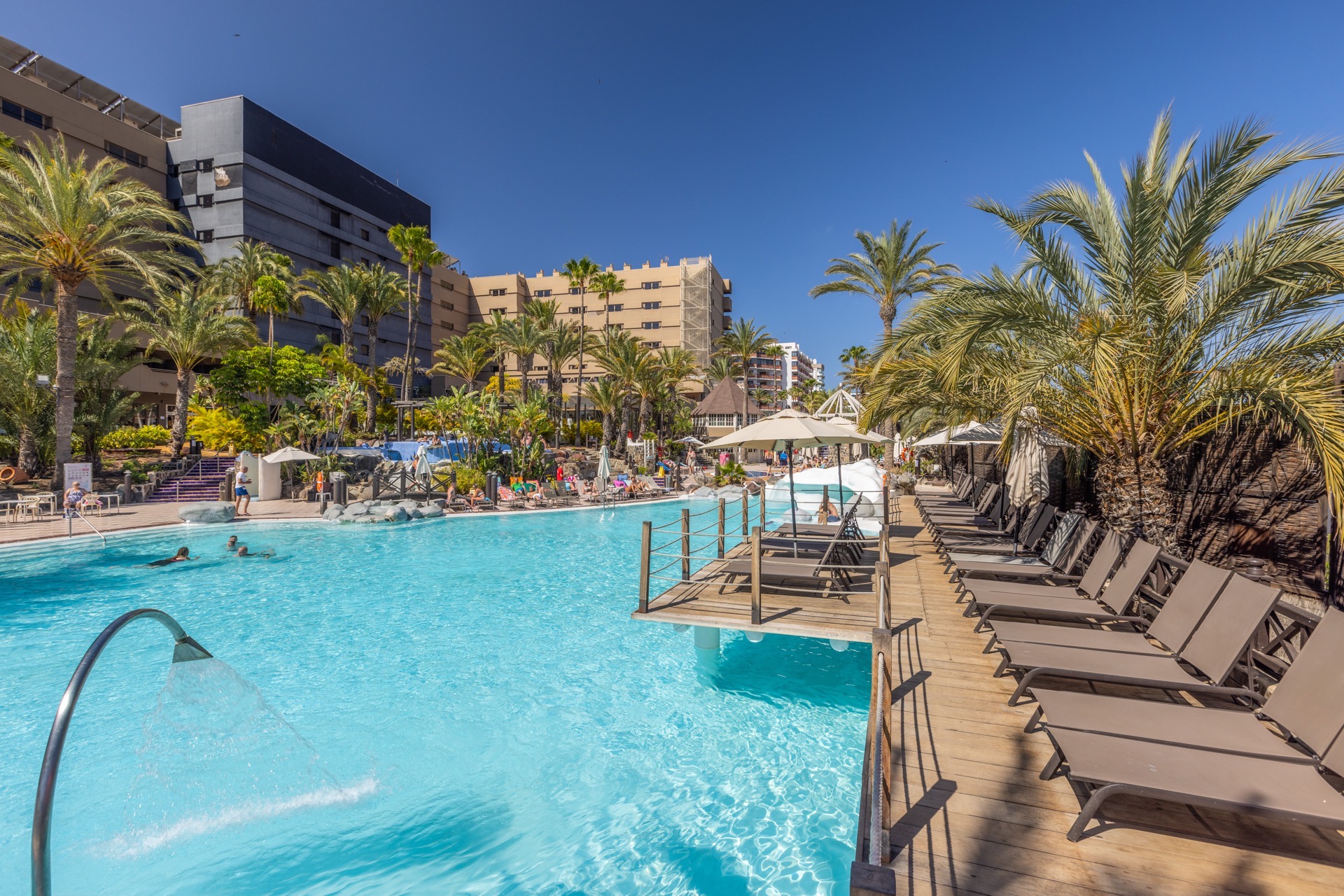 fun-pool abora continental by lopesan hotels