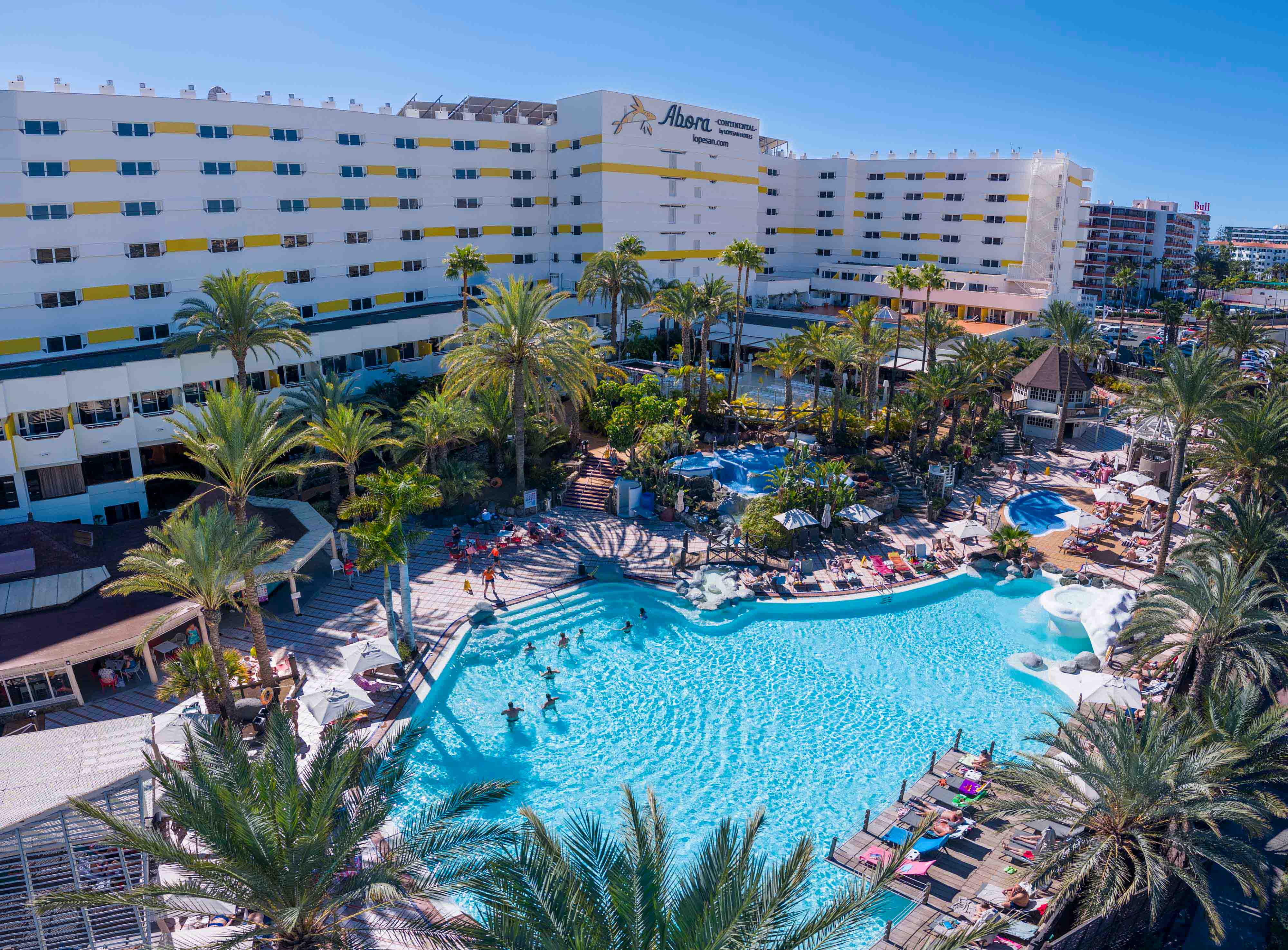 zona relax piscinas abora continental by lopesan hotels