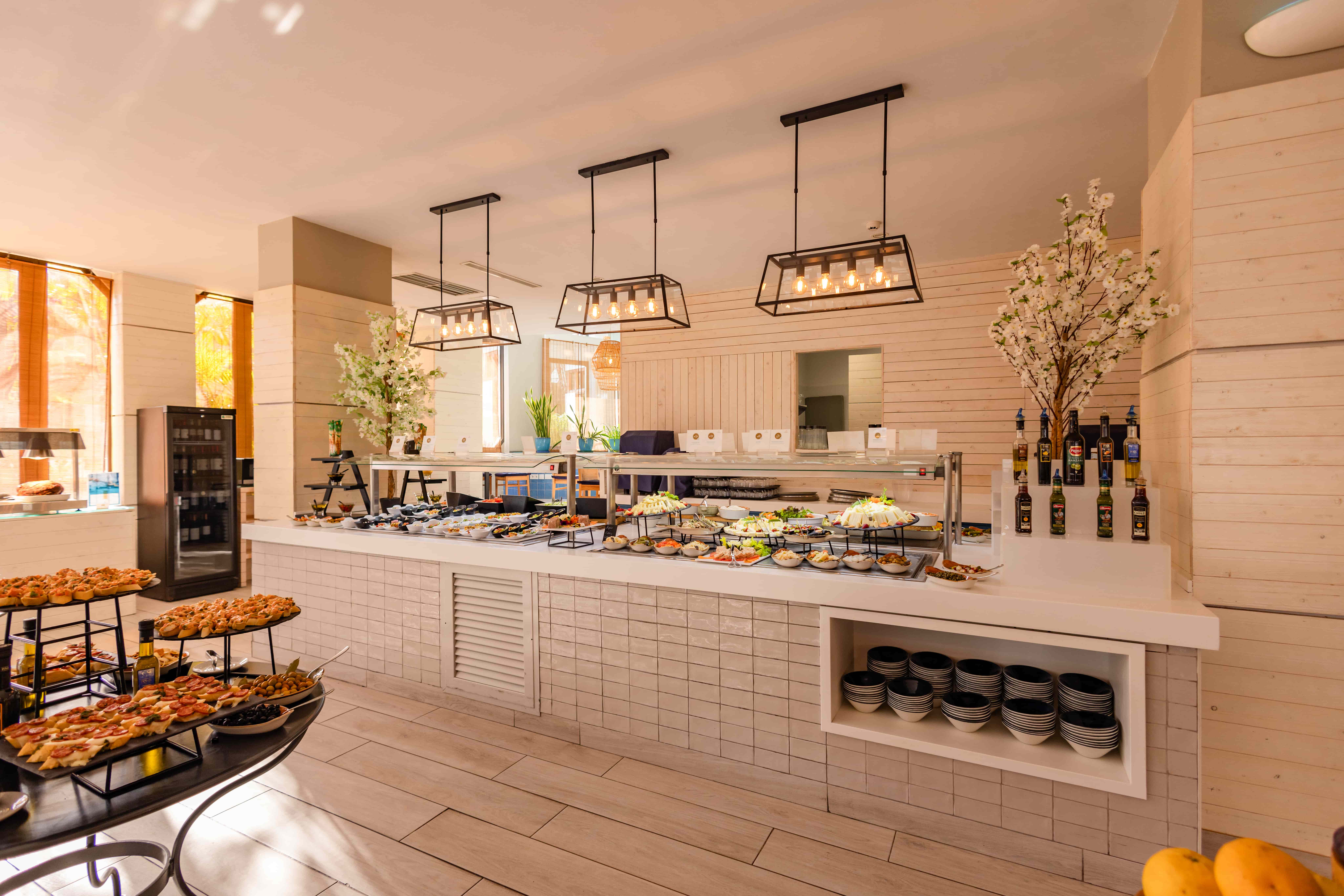 buffet corallium beach by lopesan hotels