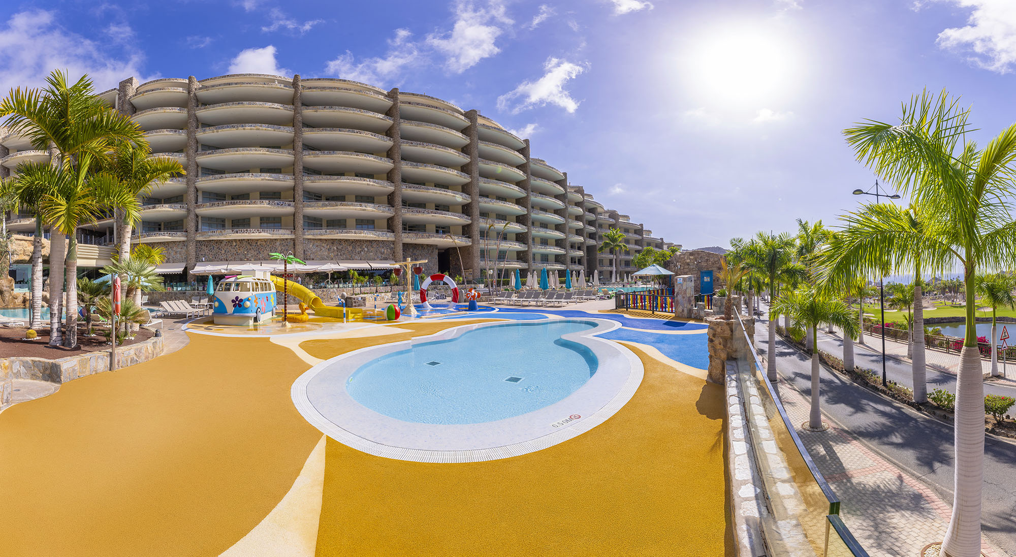 Kids pool hotel Anfi Emerald Club