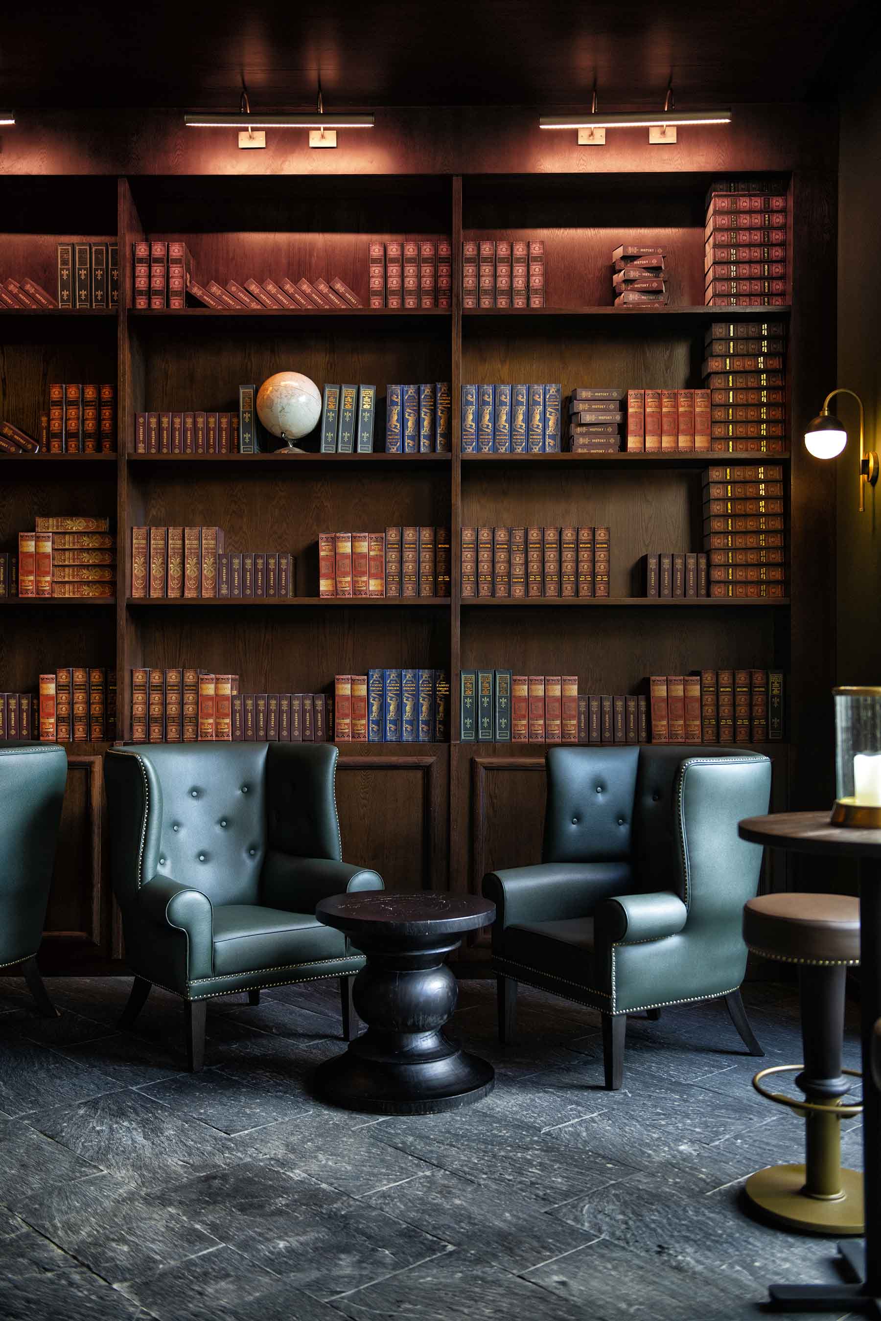 Biere und klassisches Ambiente im English Pub Lopesan Splash Cove