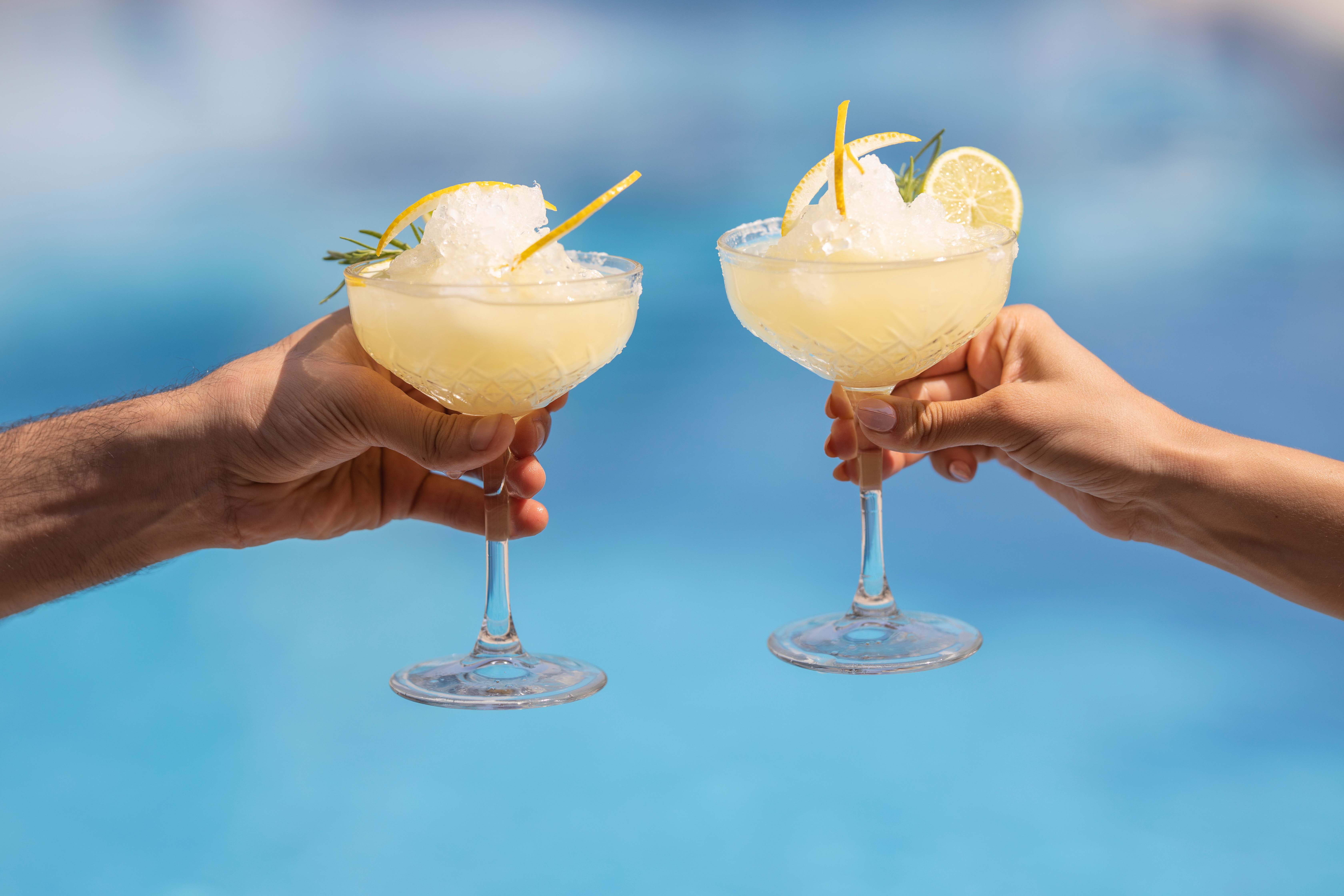 bar piscina coralium beach by lopesan