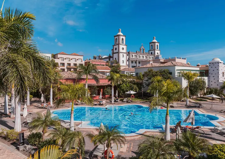 image gallery pool area hotel lopesan villa del conde