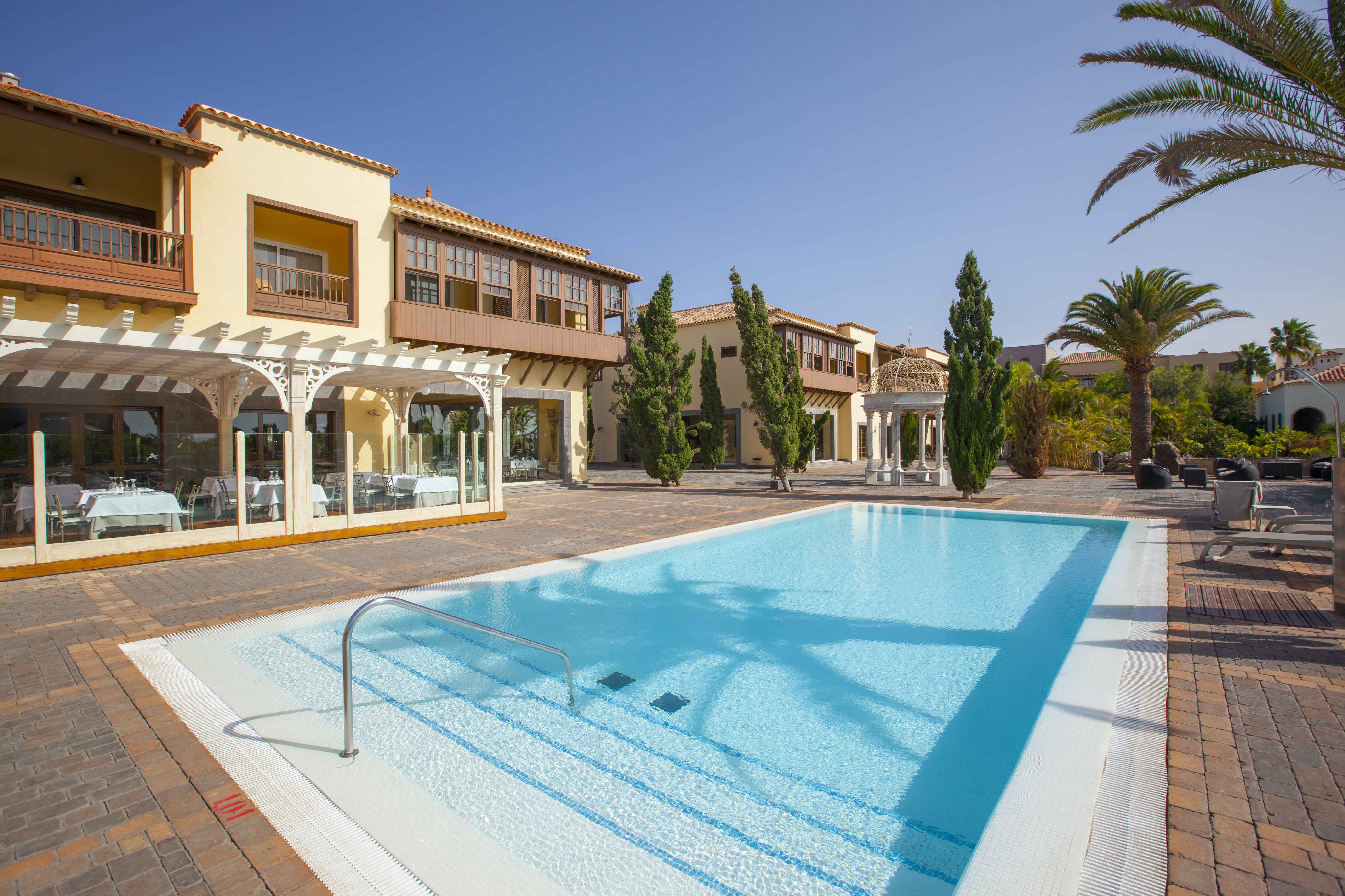 arcos piscina lopesan villa del conde resort & thalasso