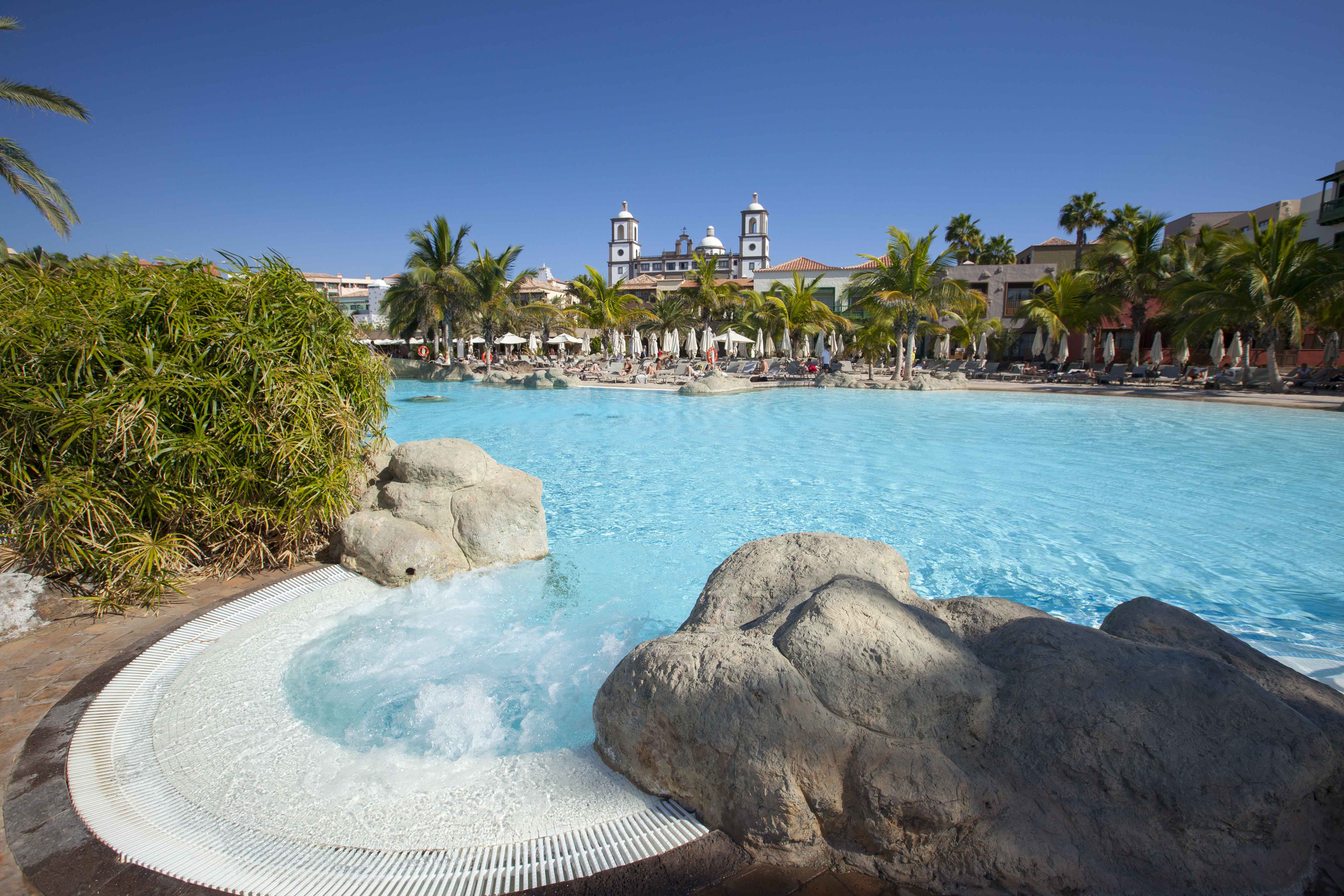 ARENAL POOL (12)