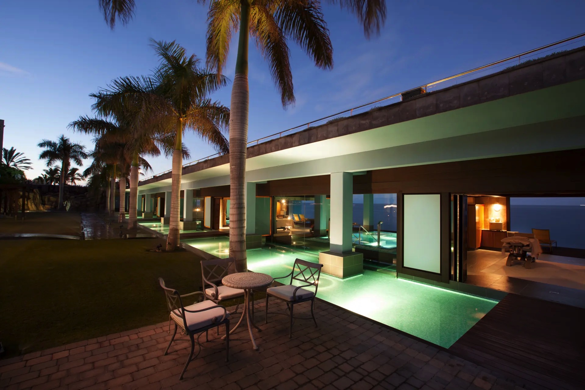 imágenes exterior y fotos piscina hotel lopesan villa del conde