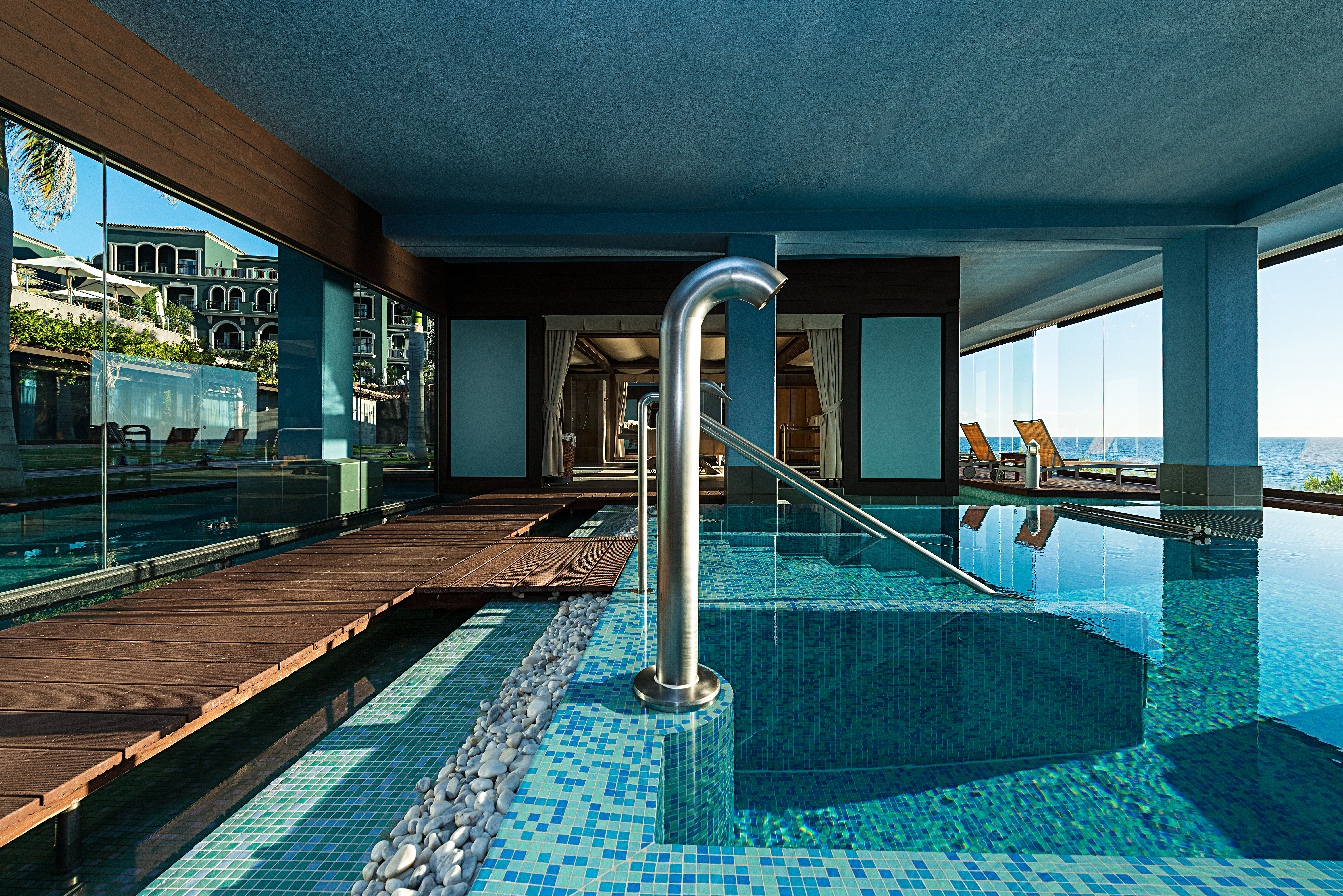 OCEAN VIEW SUITES (6)