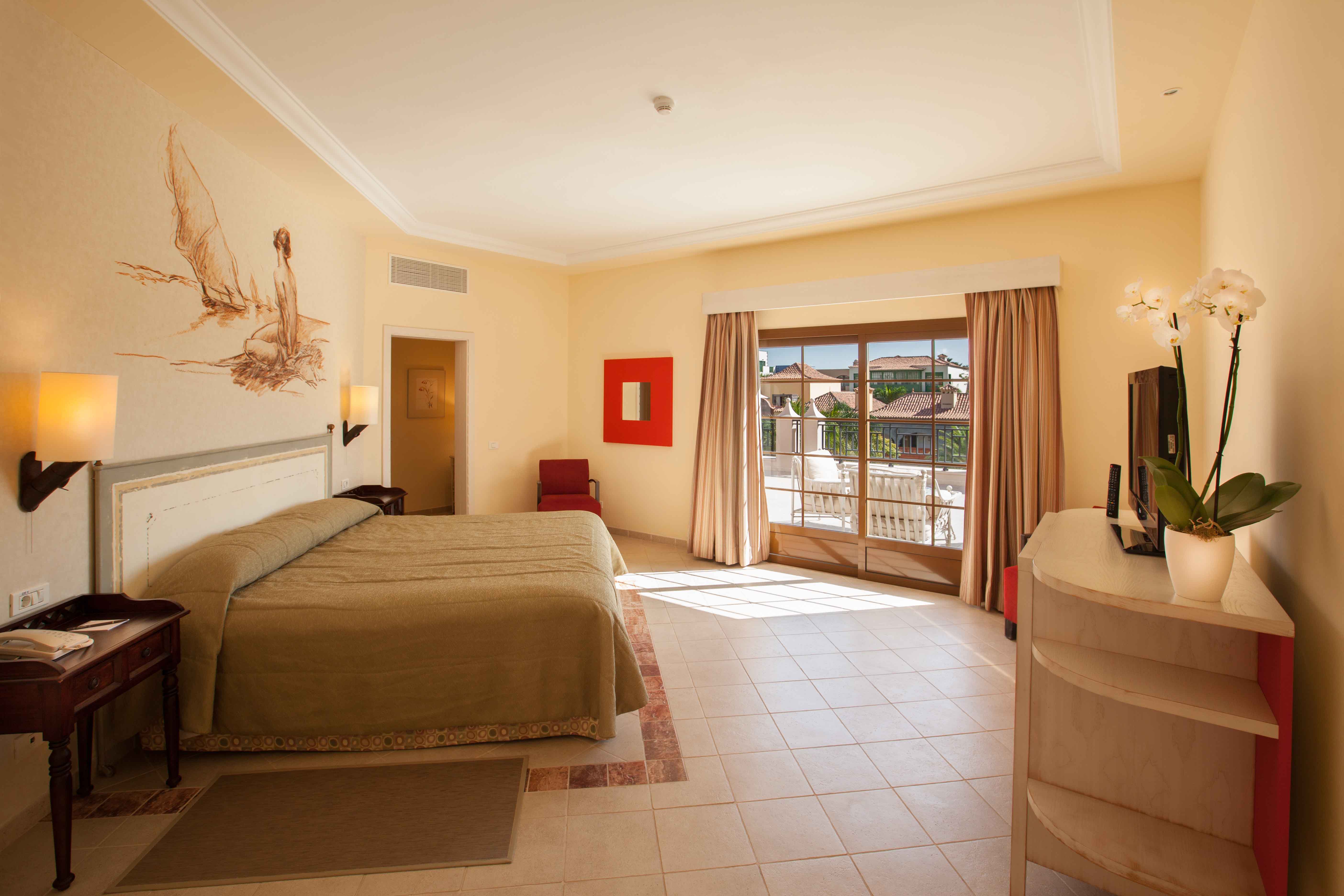 royal suite resort lopesan villa del conde