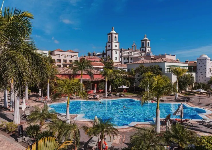 image gallery pool area hotel lopesan villa del conde
