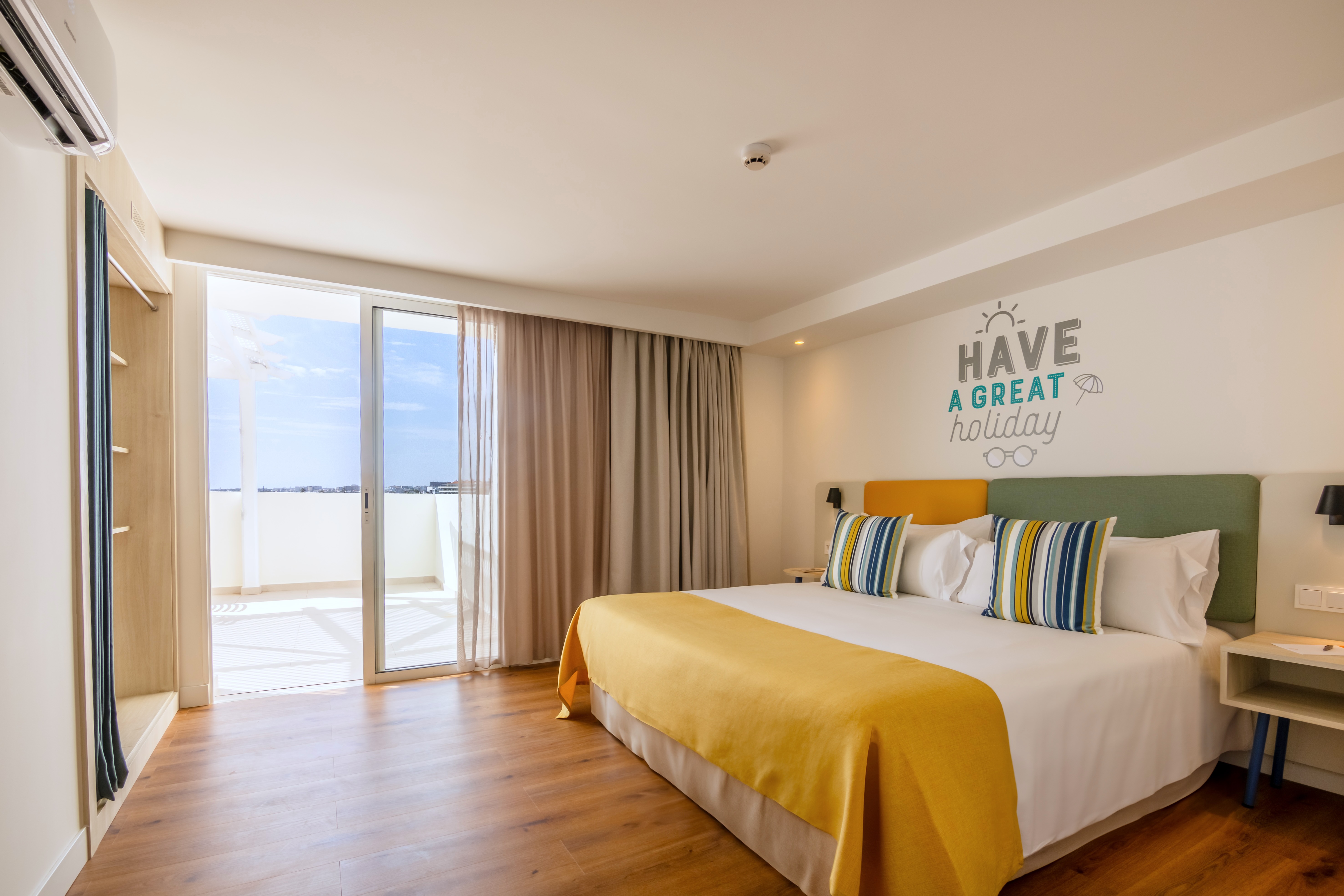 bed master suite sea view room hotel abora interclub atlantic
