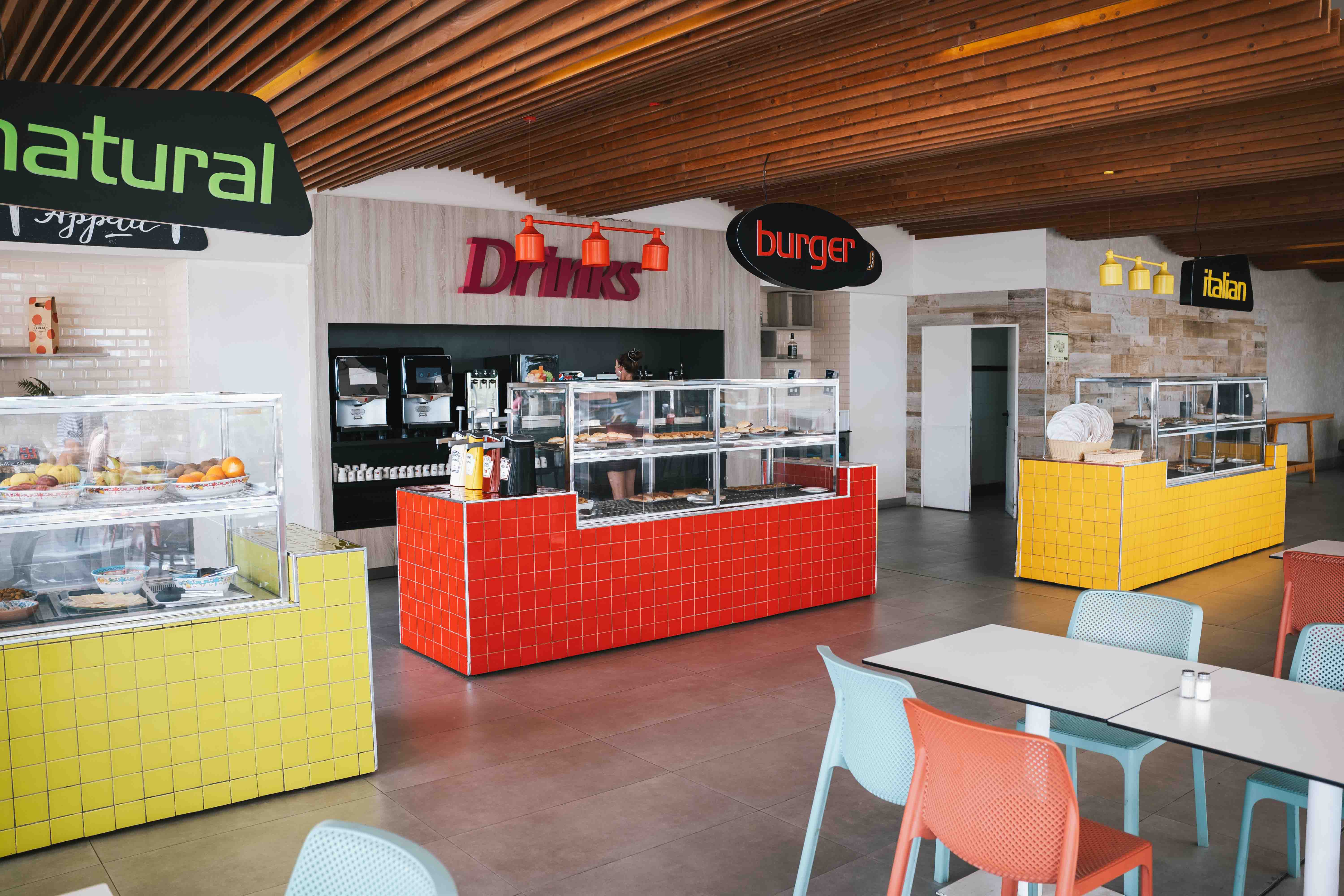 snack bar area abora interclub atlantic by lopesan hotels