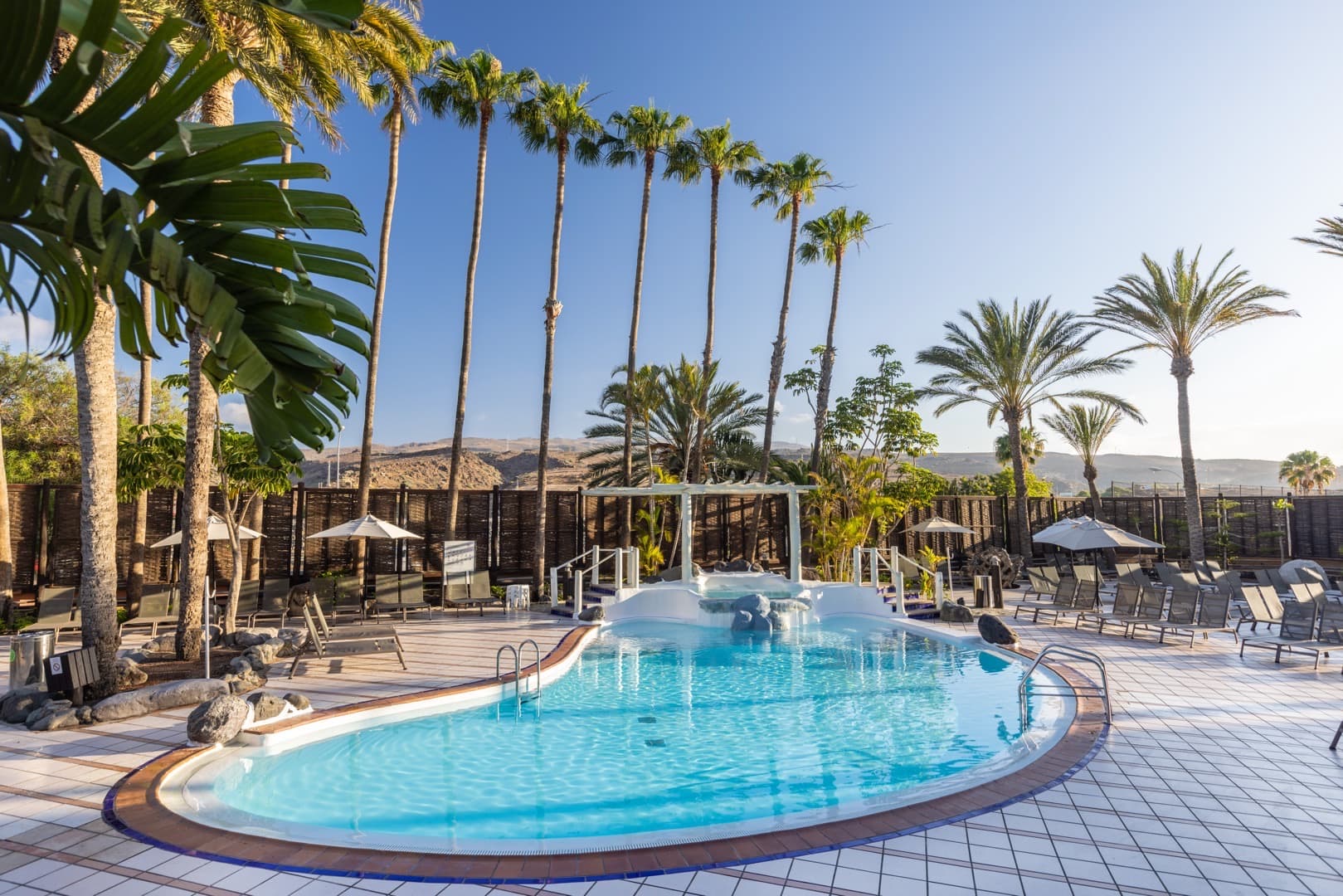 abora continental hotel
