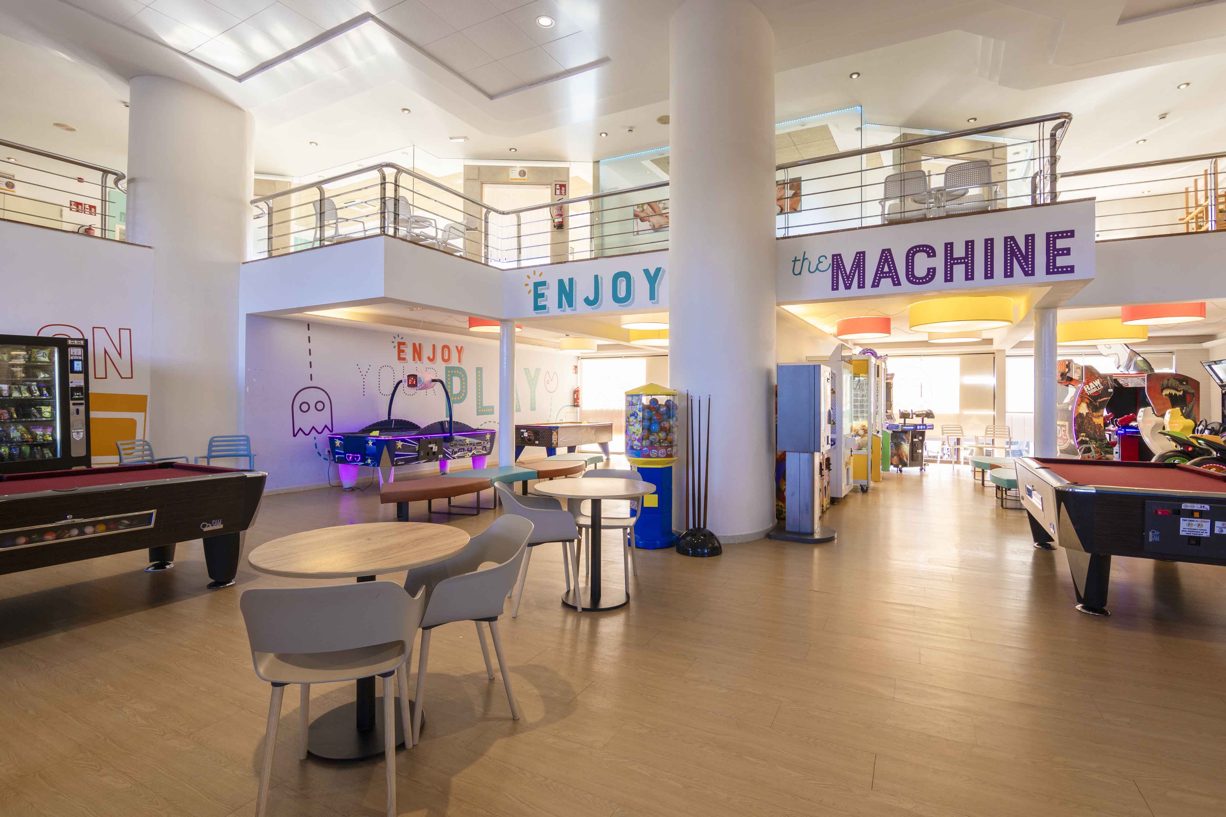 images and photos abora continental by lopesan hotels video games area