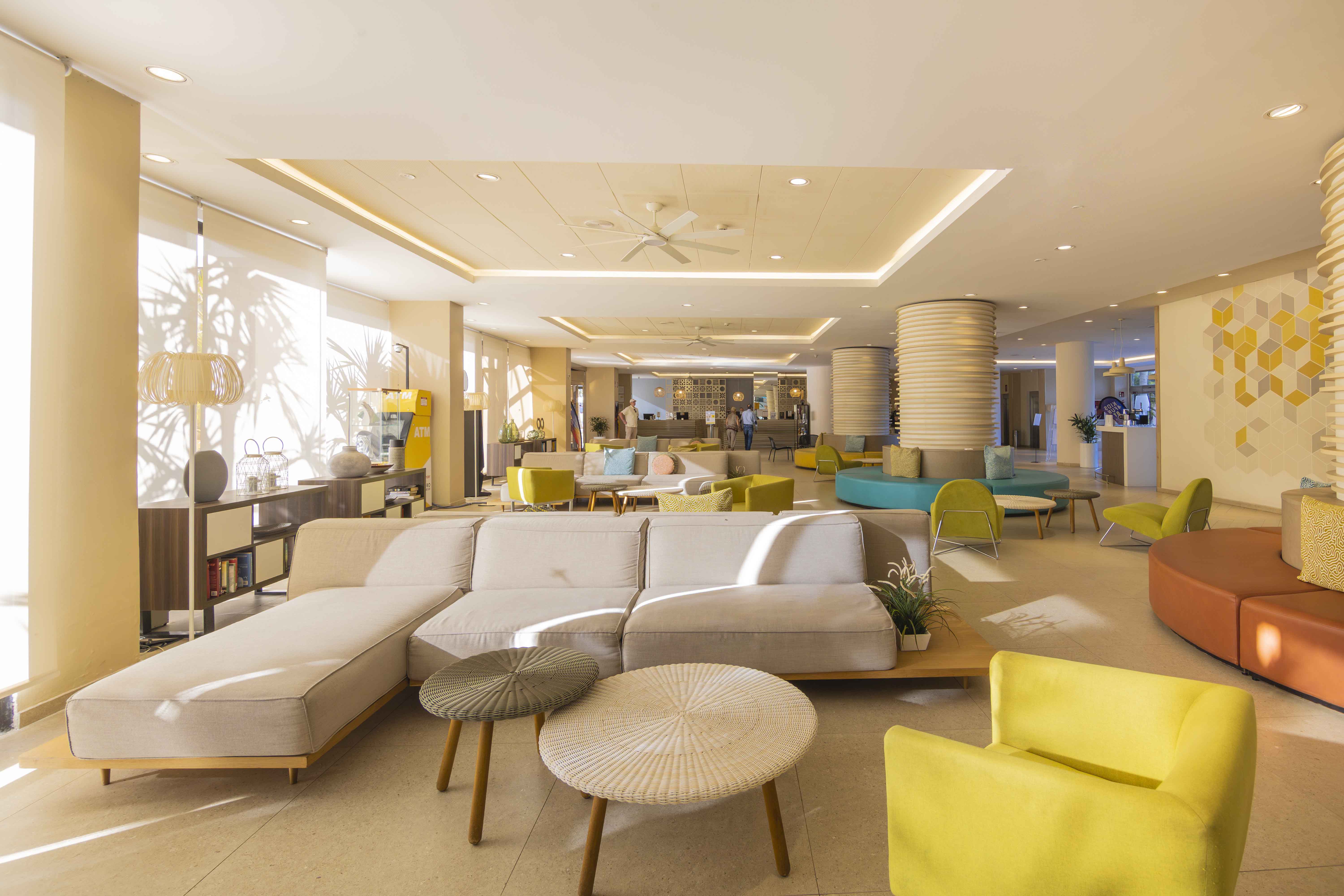 reception abora continental hotel