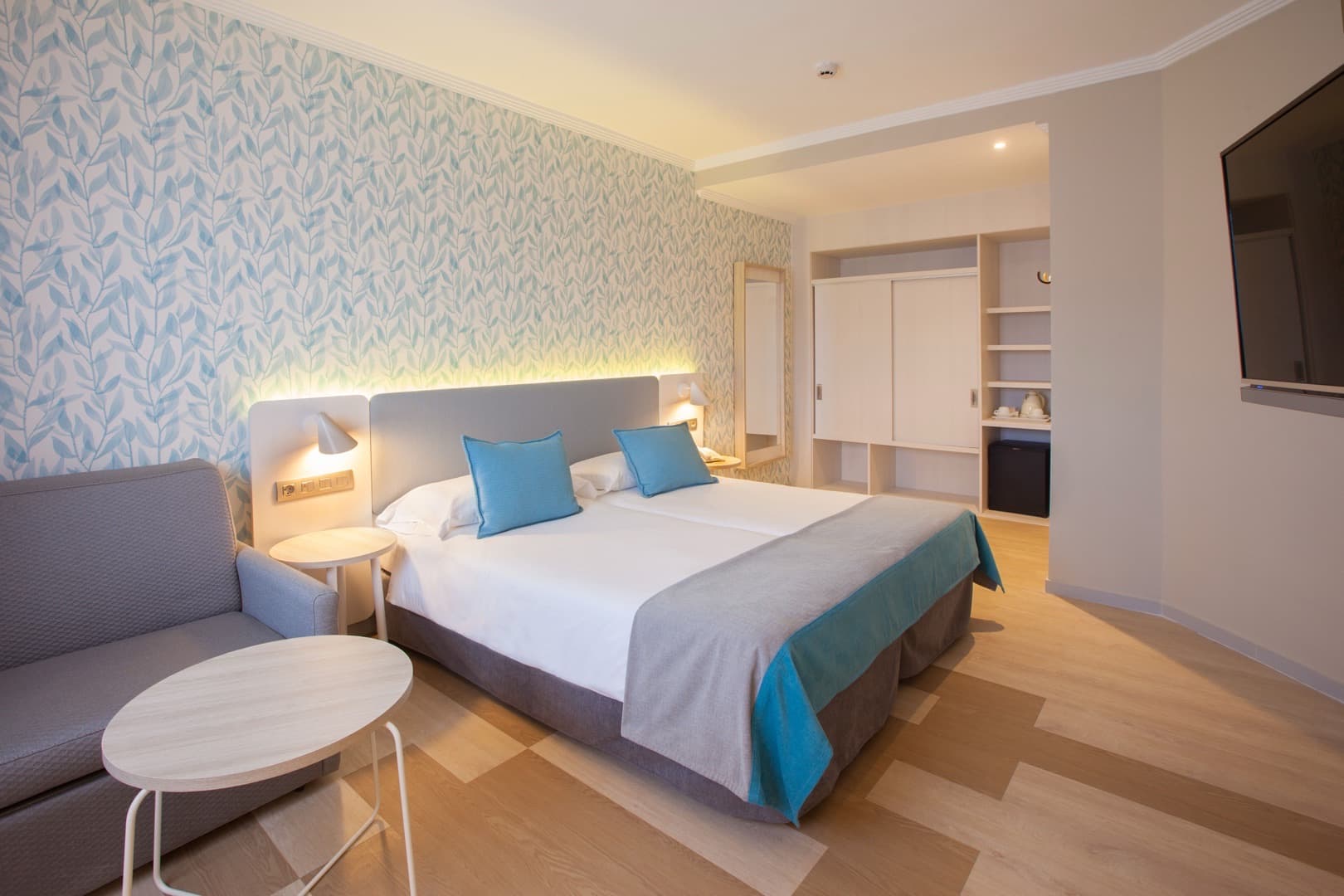 photos rooms abora continental double standard economy