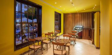 	El Patio bar at the hotel Lopesan Villa del Conde Resort & Thalasso 	
