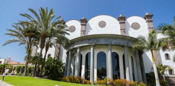 	Außenansicht des Eingangs des Hotel Lopesan Villa del Conde Resort & Thalasso 	