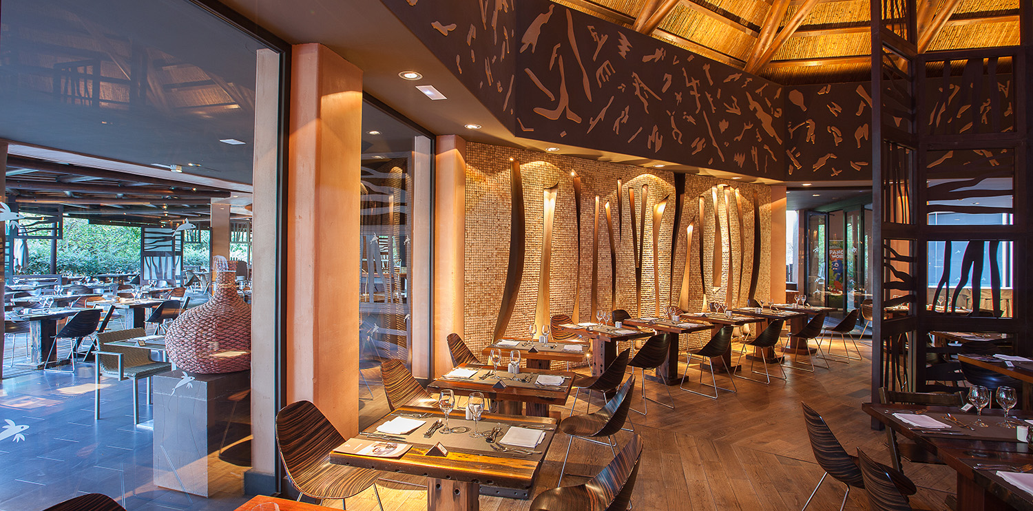 	Interior of the Baobab buffet at the hotel Lopesan Baobab Resort	