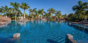	The lagoon pool at the hotel Lopesan Baobab Resort	
