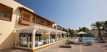 	Buffet neben dem Swimmingpool des Hotel Lopesan Villa del Conde Resort & Thalasso	