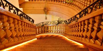 Escalier intérieur de l'hôtel IFA Alpenhof Wildental