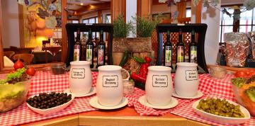 	Restaurant table in the IFA Alpenrose Hotel	