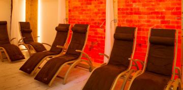 	Wellness Center Liegestühle IFA Alpenrose Hotel 	