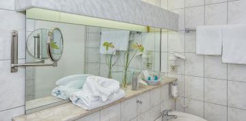 	Interior of the bathroom of the Junior Suite at IFA Rügen Hotel & Ferienpark	