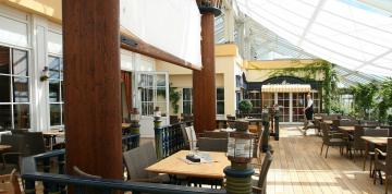 	Terrace at the IFA Fehmarn Hotel & Ferien-Centrum Windrose bar	