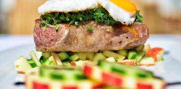 	Hamburger served in the Orangerie restaurant in IFA Graal-Müritz Hotel, Spa & Tagungen	