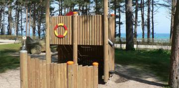 	Kinderspielplatz vor dem IFA Rügen Hotel & Ferienpark	