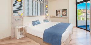 Senior Suite en Corallium Beach by Lopesan Hotels