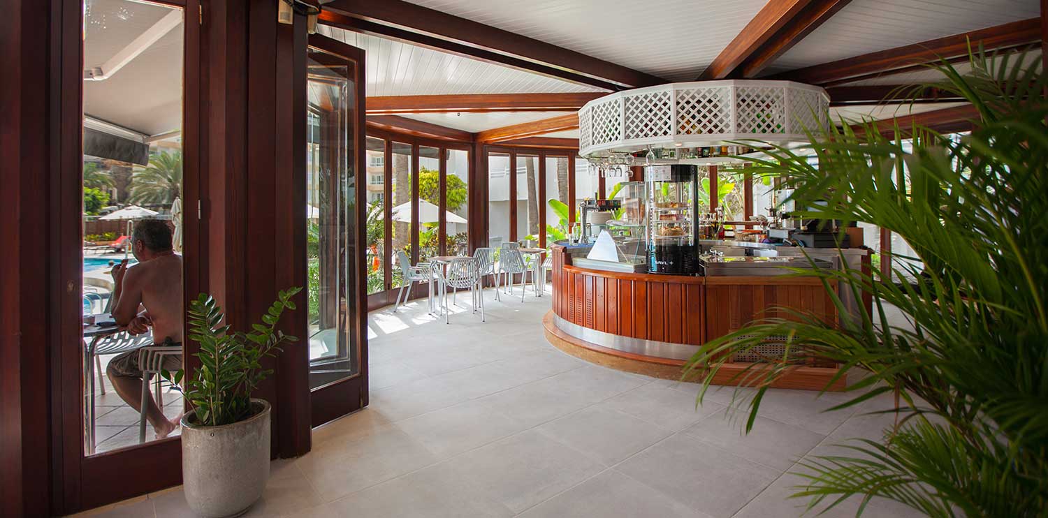 La Sal bar at Corallium Dunamar by Lopesan Hotels