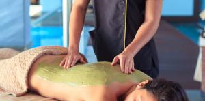 Massage in der Ocean View Suite mit Meerblick Corallium Thalasso Villa del Conde