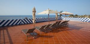 Corallium Beach by Lopesan Hotels sundeck