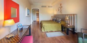 Innenansicht der Junior Suite des Hotels Lopesan Villa del Conde
