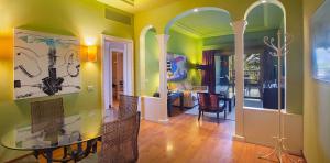 Lounge in der Junior Suite des Hotels Lopesan Villa del Conde
