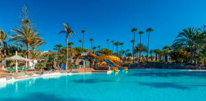 Vue de la piscine El Lago