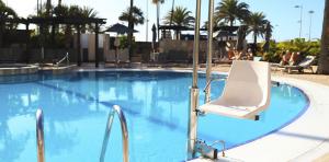 Sitz für Personen mit eingeschränkter Mobilität im Brisa-Pool
