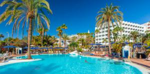 piscina-brisa-corallium-beach-by-lopesan-hotels-san-agustin