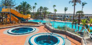 piscina-hidromasaje-abora-interclub-atlantic-by-lopesan-hotels-san-agustin