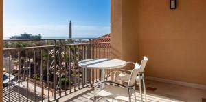 terraza-habitacion-deluxe-view-lopesan-costa-meloneras-resort-spa-gran-canaria