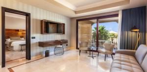 sala-habitacion-suite-lopesan-costa-meloneras-resort-spa-gran-canaria
