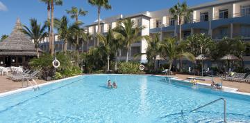 	Image of the large pool of the IFA Altamarena Hotel	