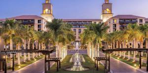 noche-patio-principal-lopesan-costa-meloneras-resort-spa-gran-canaria