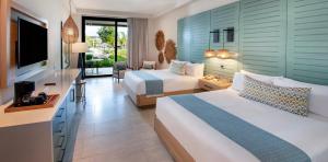 junior-suite-pool-zimmer-queen-ausführung-lopesan-costa-bavaro-resort-spa-casino