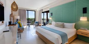 habitacion-adults-only-corner-junior-suite-pool-lopesan-costa-bavaro-resort-spa-casino-punta-cana