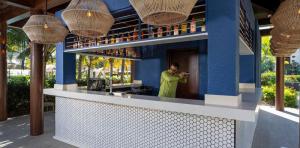 bar-caribe-lopesan-costa-bavaro-resort-spa-casino-punta-cana