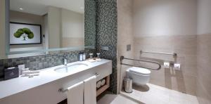 bathroom-unique-junior-suite-adapted-tropical-room-lopesan-costa-bavaro-resort-spa-casino