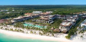 aerial-view-lopesan-costa-bavaro-resort-spa-casino-punta-cana